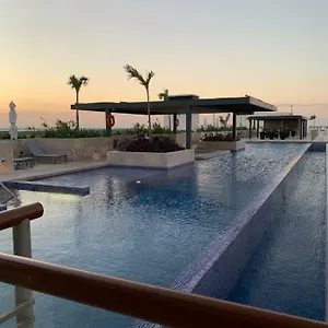 La Amada With Marina View Apartment